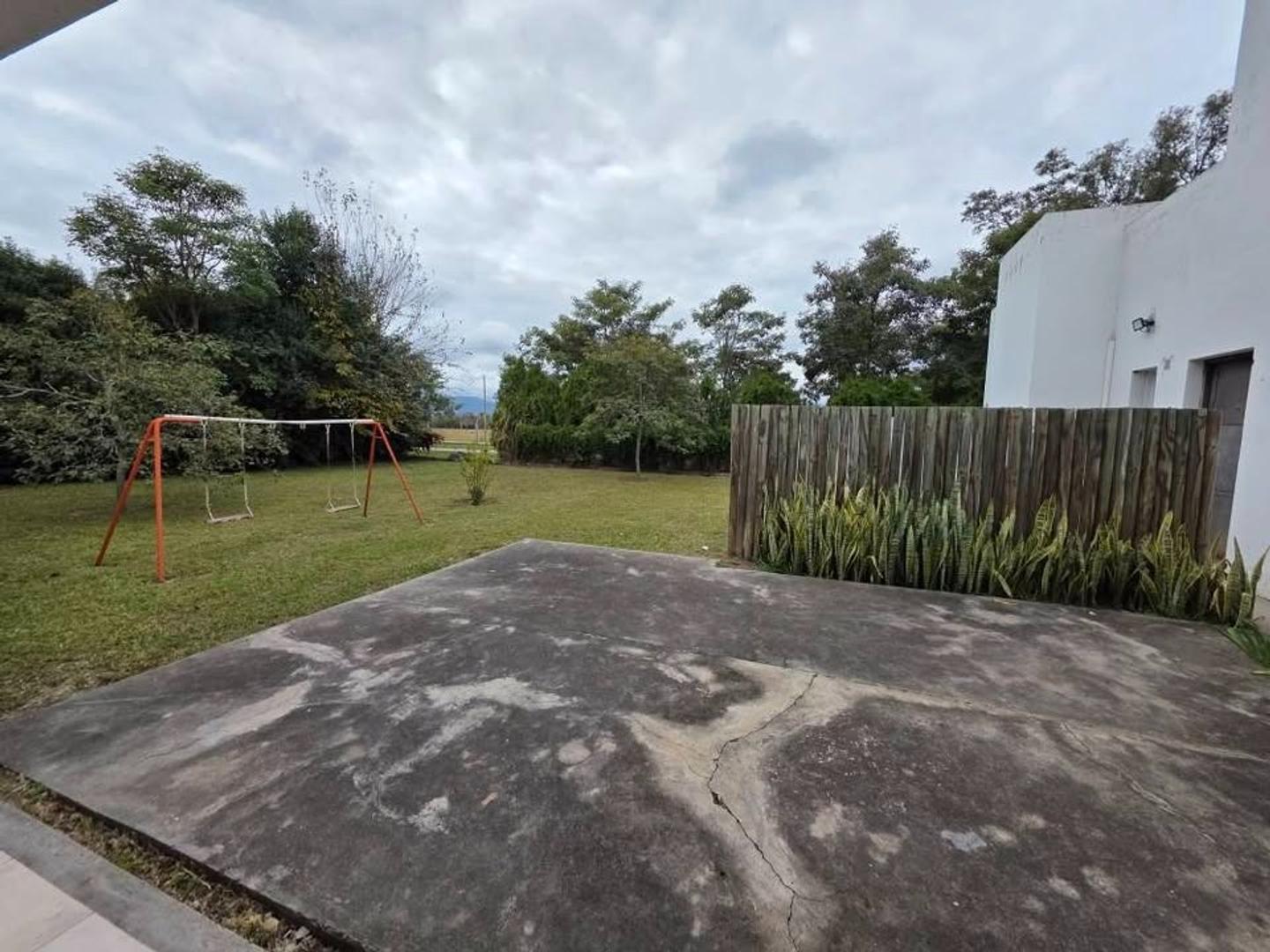 Foto de Exc Casa 3 dorm vta pileta/gal/jardin/suite B° Los Olmos, imagen 3