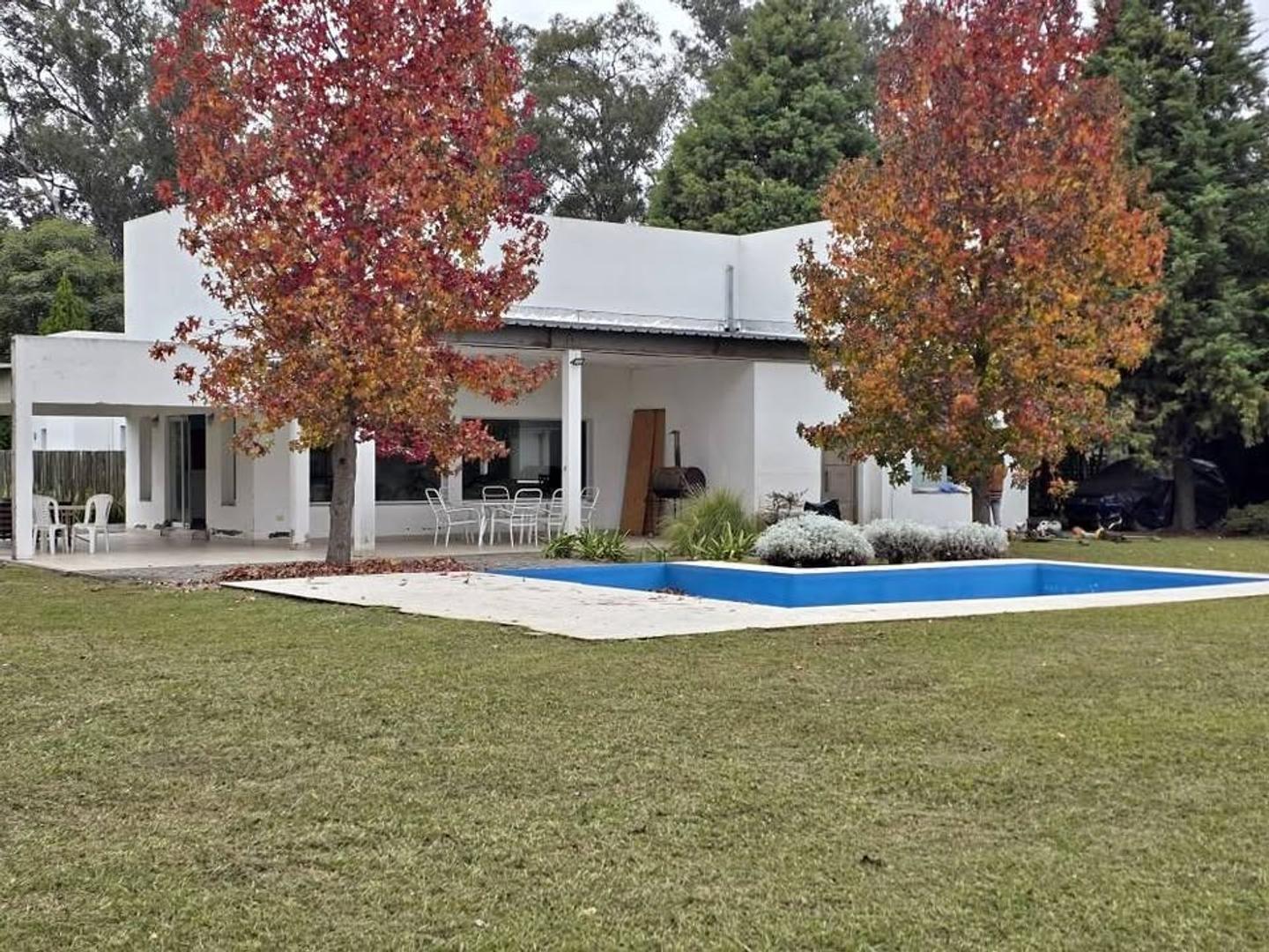 Foto de Exc Casa 3 dorm vta pileta/gal/jardin/suite B° Los Olmos, imagen 4