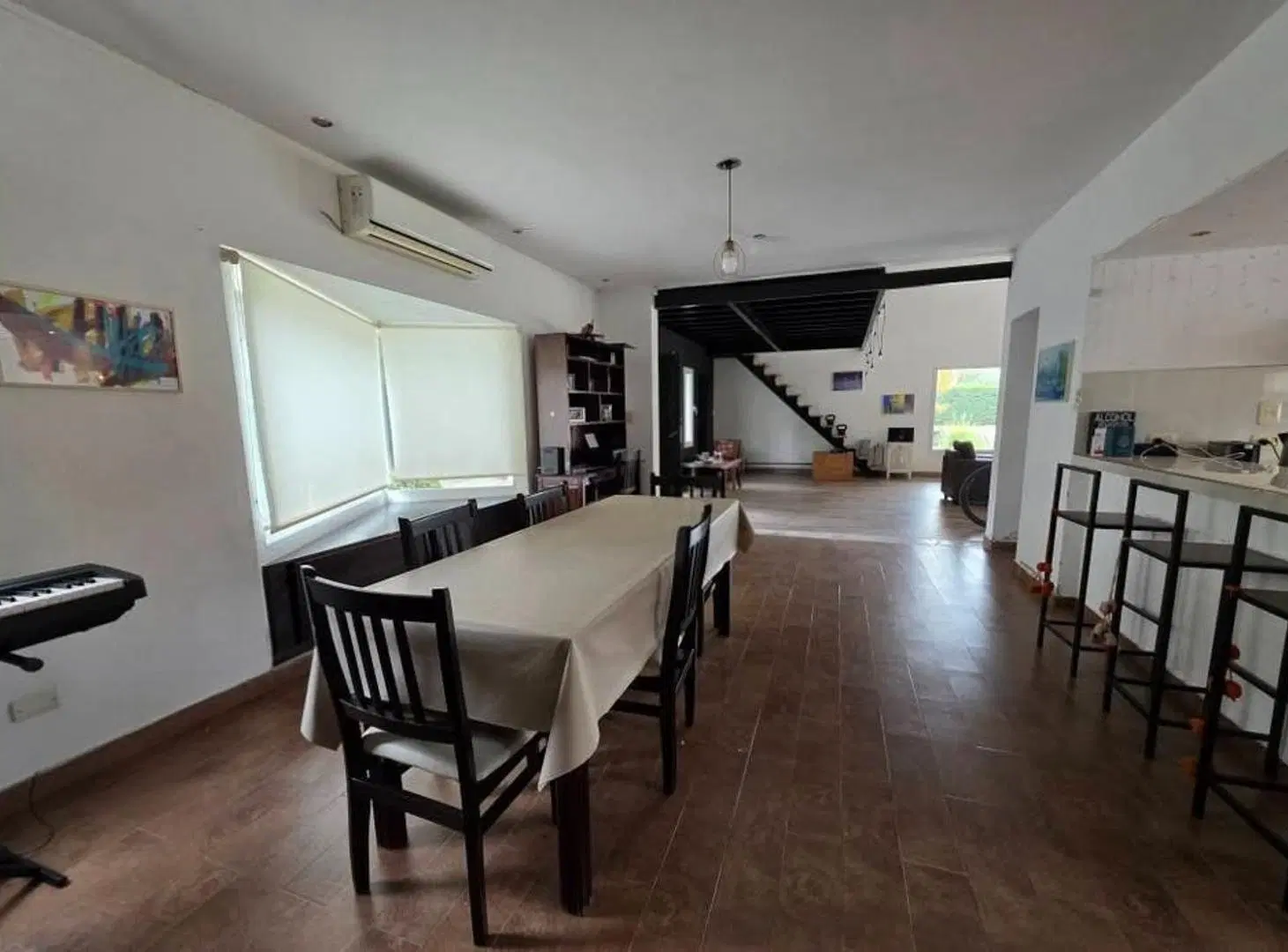 Exc Casa 3 dorm vta pileta/gal/jardin/suite B° Los Olmos 8