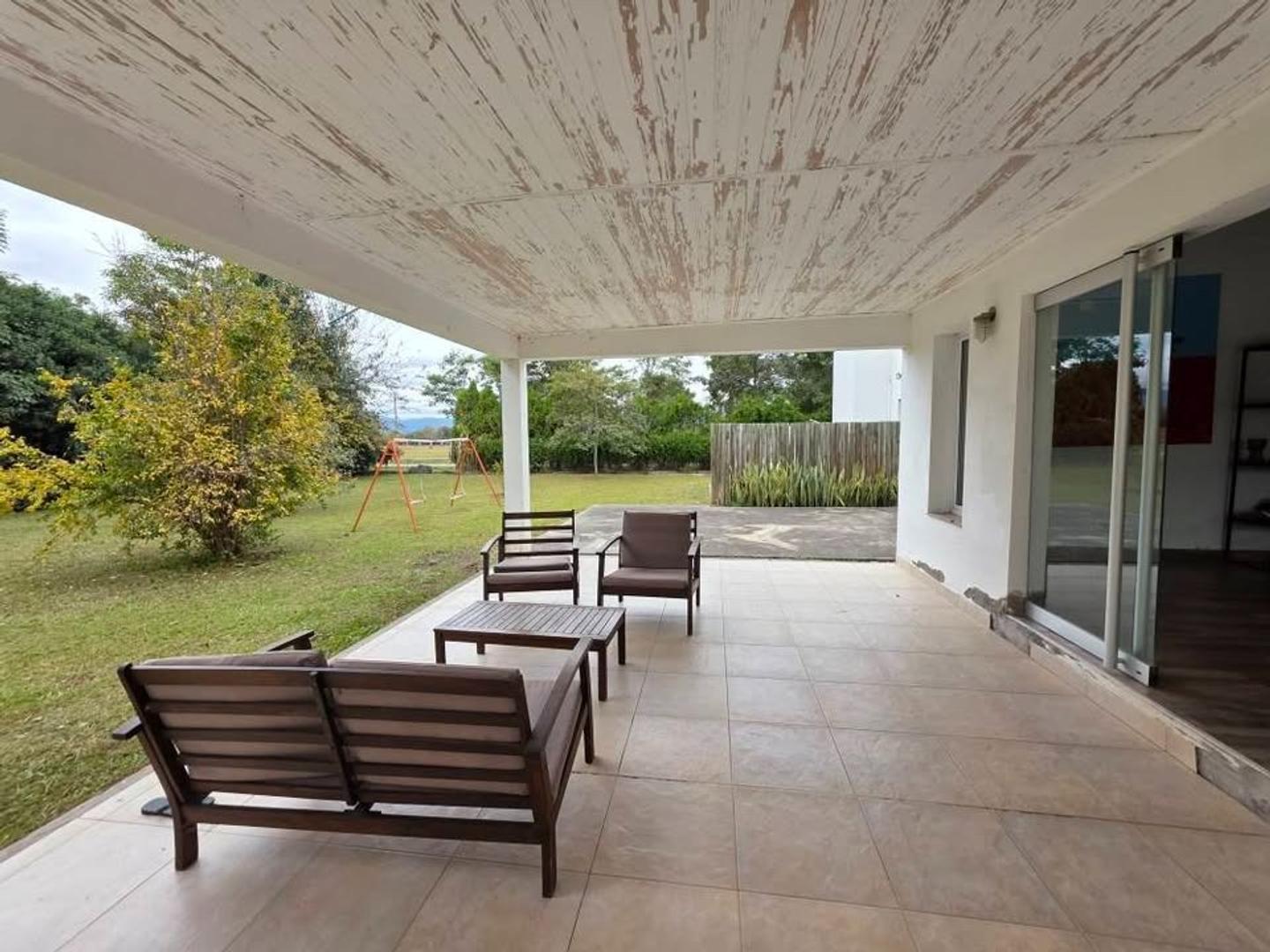 Foto de Exc Casa 3 dorm vta pileta/gal/jardin/suite B° Los Olmos, imagen 5