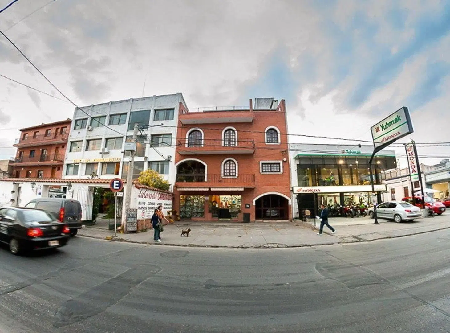 Exc Casa vta 5 dor gge/qcho/suite/jard Av Jujuy al 100 4