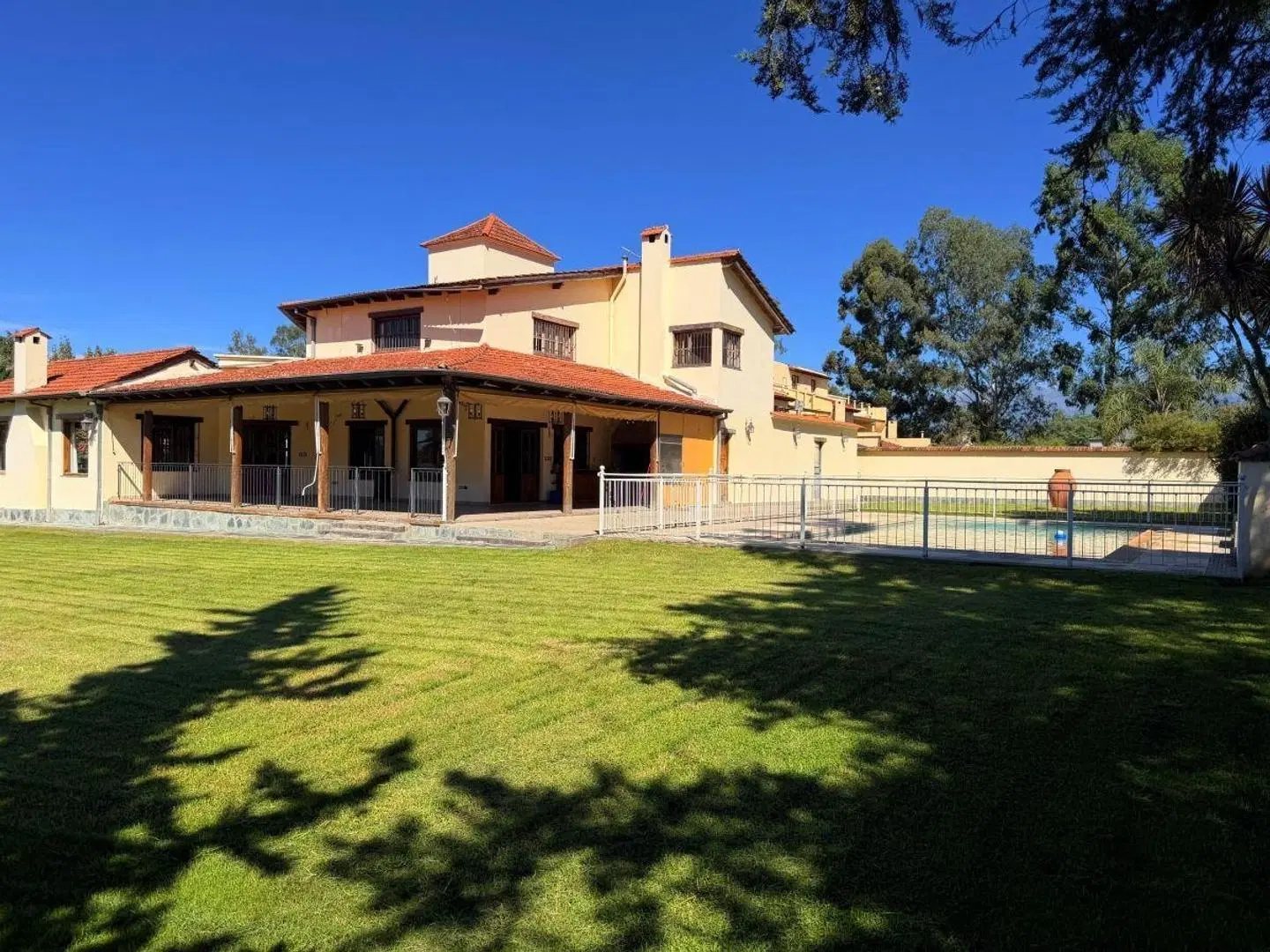 Exc Casa vta 6 dor gge/qcho/suite/pileta La Almudena 3