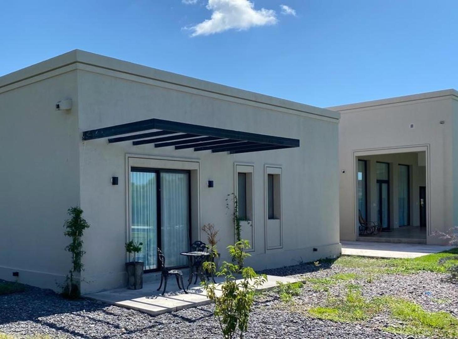 Foto de Exc casa vta 4 dor gge/suite/pil/qcho/escr/dep Chacras, imagen 3