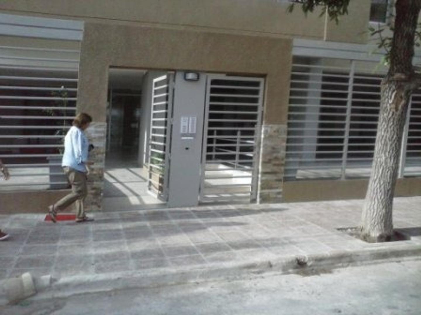 Foto de Exc Depto un alq 1 dorm balc/asad Aniceto de la Torre 286, imagen 2