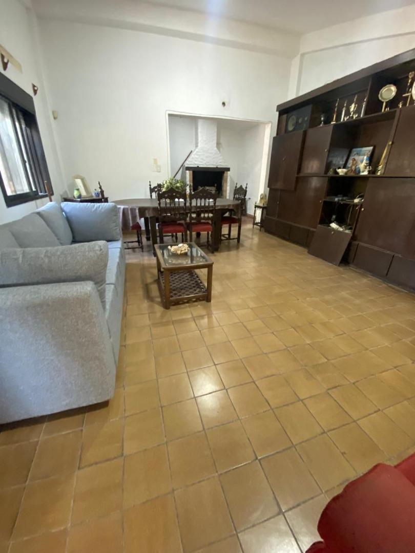 Foto de Exc Casa 5 Dorm Vta pil/qcho/gge/galpón/escr V. San Lorenzo, imagen 3