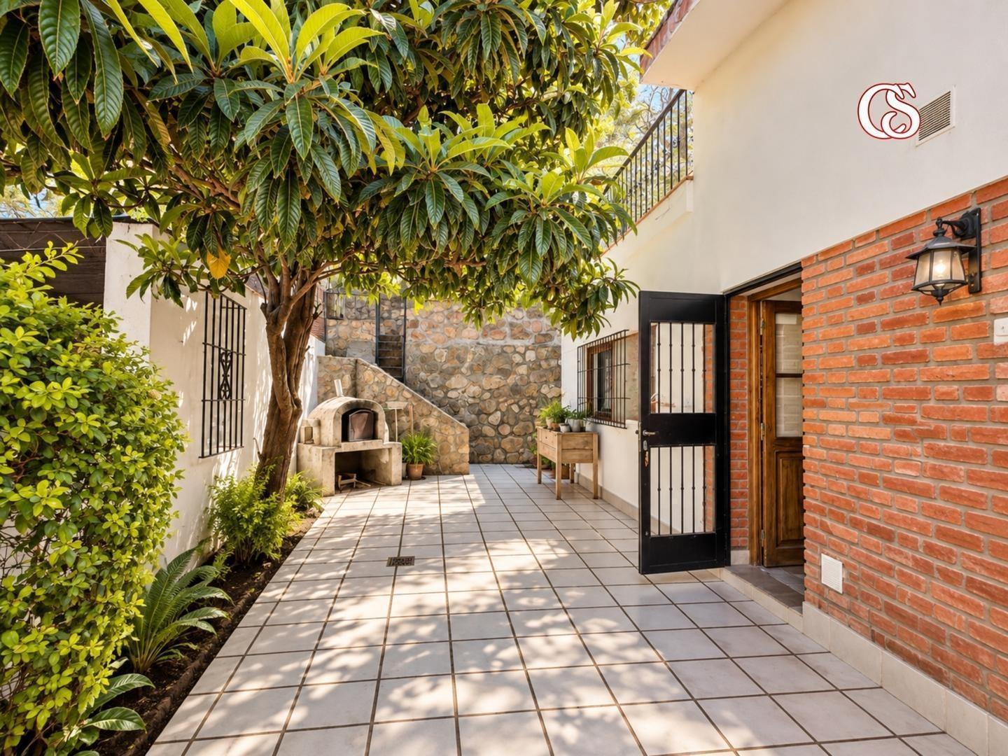 Foto de Exc Casa 3 Dor Vta gge/balc/escritorio Luis Fuentes al 700, imagen 3