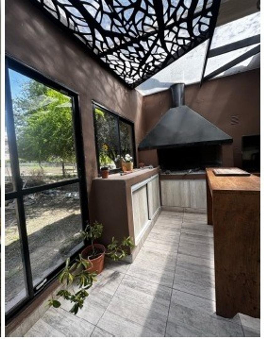 Foto de Exc casa 3 dor esc/suite/qcho/parr/gal La Lucinda Norte, imagen 5
