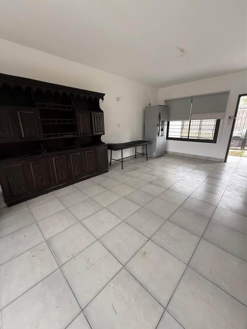 Foto de Exc casa 2 dor venta cochera/galeria/jardin B° Santa Ana, imagen 5