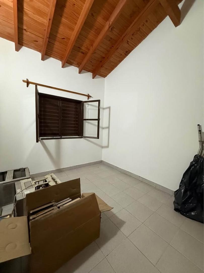 Foto de Exc casa 2 dor venta cochera/galeria/jardin B° Santa Ana, imagen 4