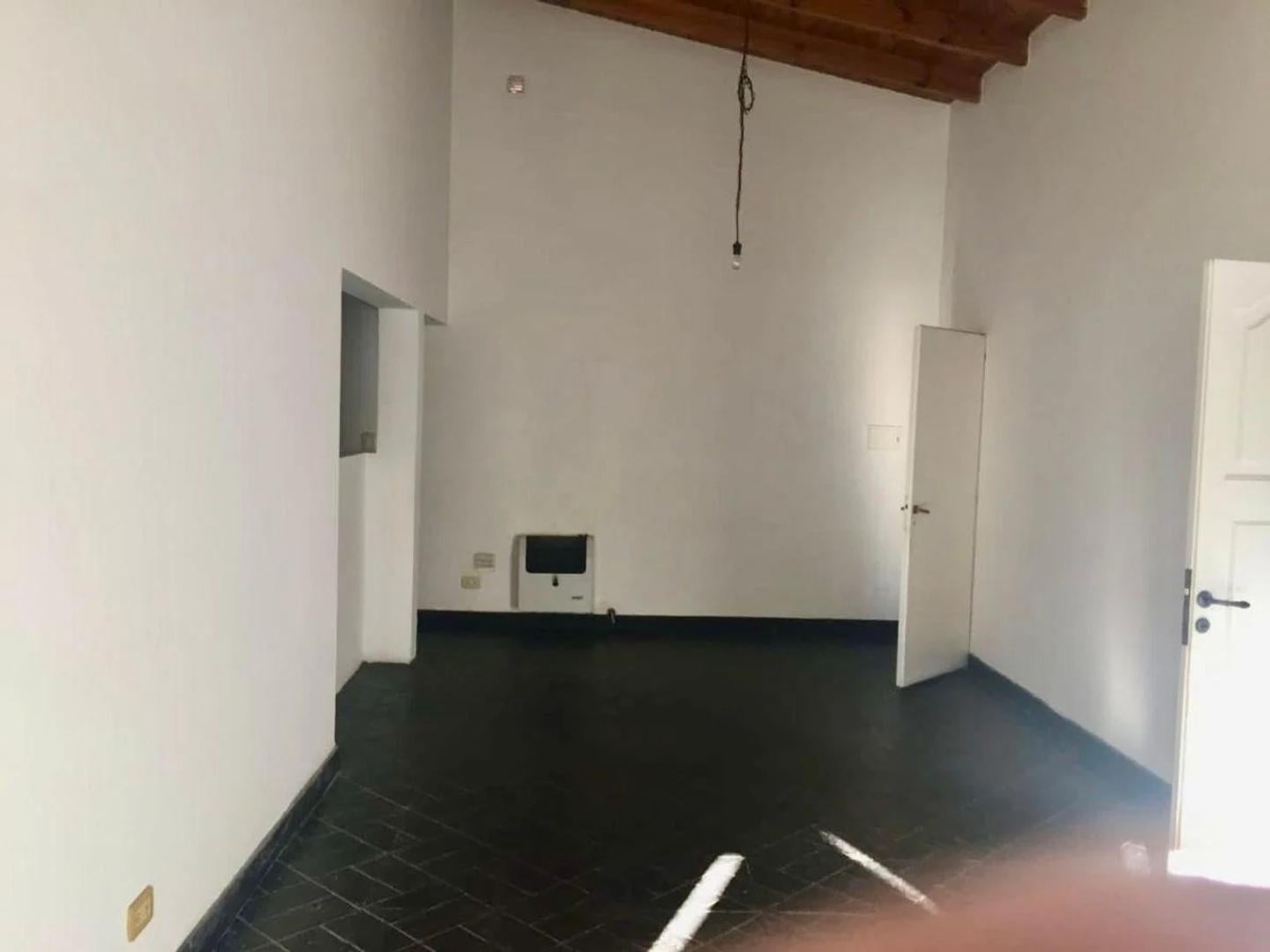 Foto de Muy linda casa 2 dor Vta gal/gge/jard cerca Tigres S.Lorenzo, imagen 4