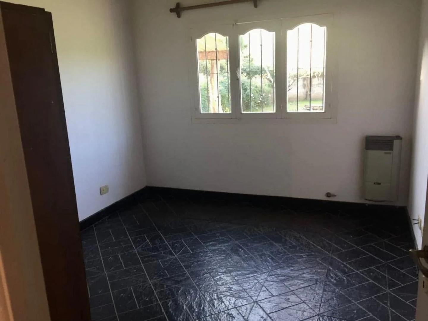Foto de Muy linda casa 2 dor Vta gal/gge/jard cerca Tigres S.Lorenzo, imagen 5