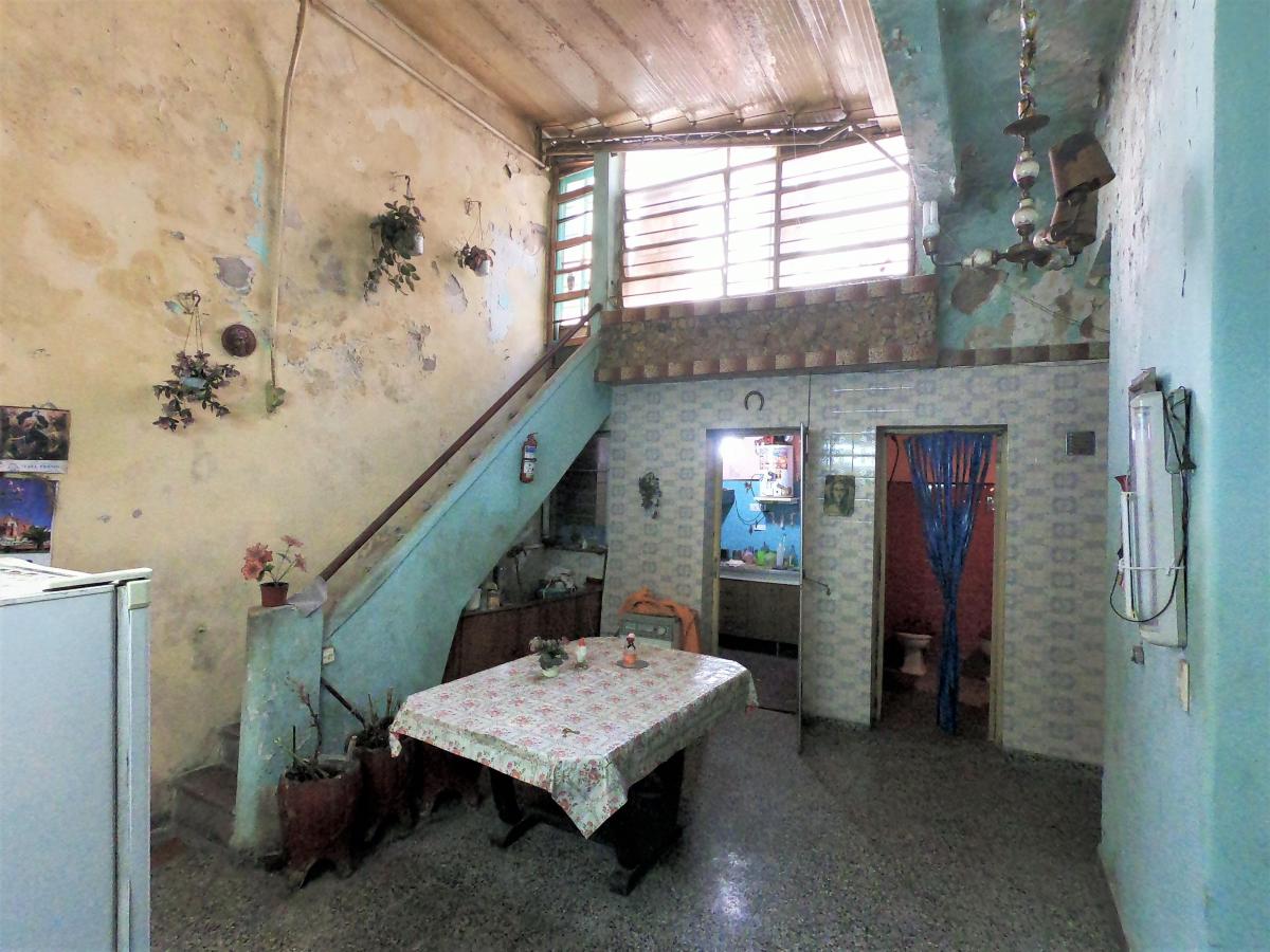 Casa 4 Ambientes. en Lote Propio Para Construir o Refaccionar. 4