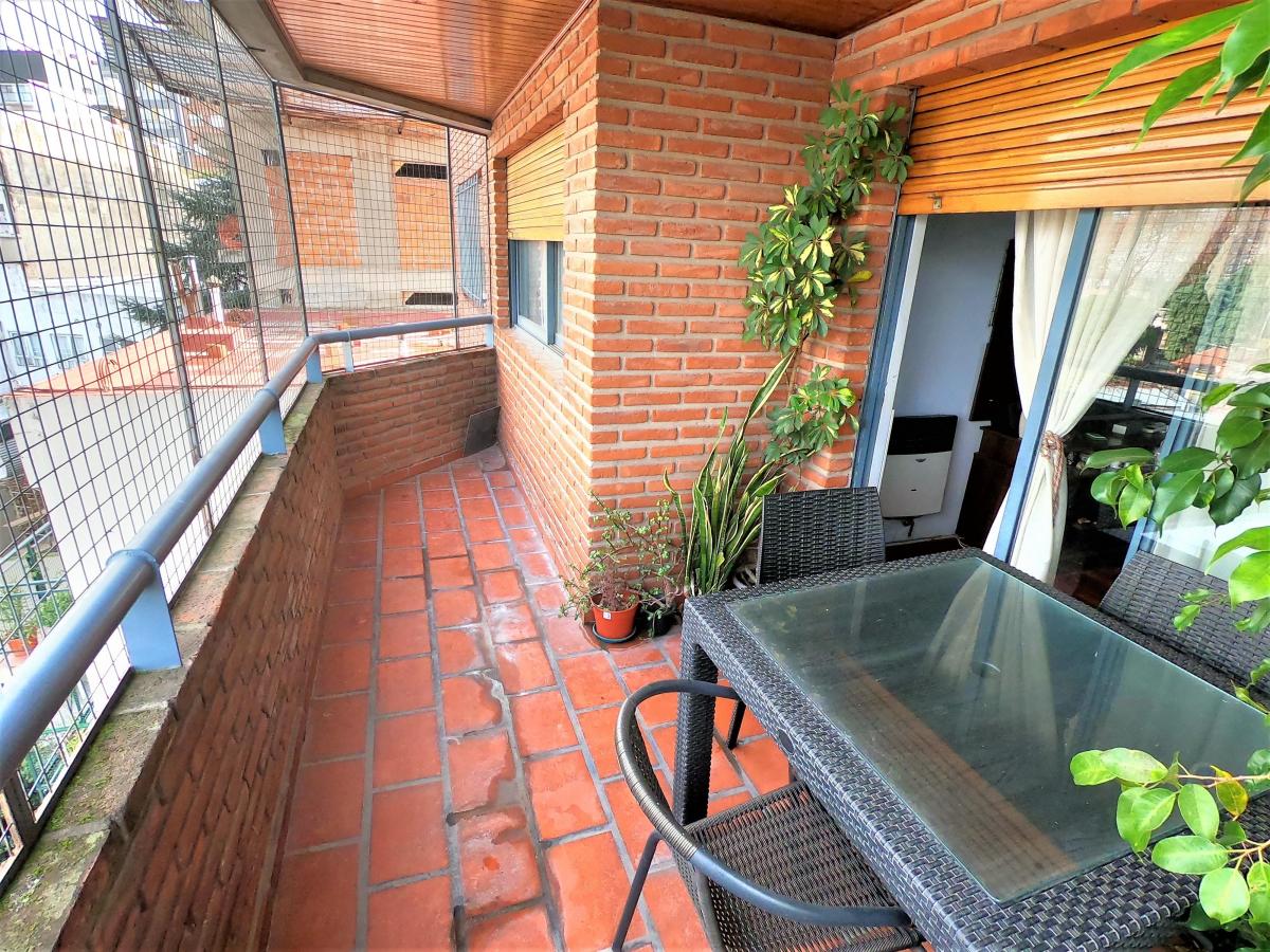 Depto 3 Amb, Cocina y Lavadero Separados, Living, Baño, 2 Dorm. y Balcón 4
