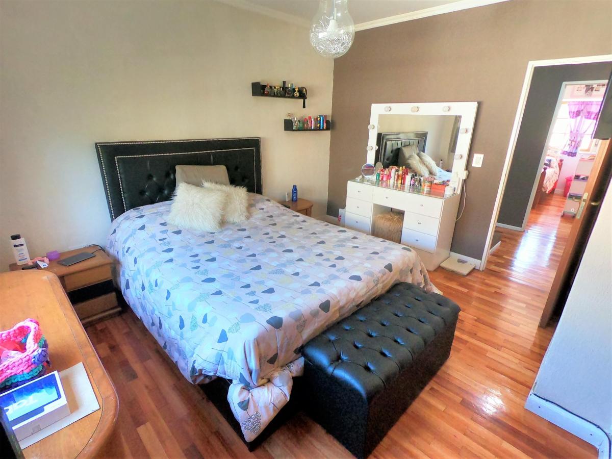 Triplex Lateral 108 m² Living, Comedor, 2 Baños, Cocina, Patio, 3 Dor 1