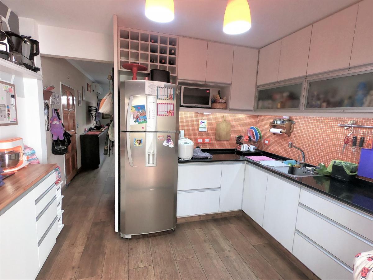 Triplex Lateral 108 m² Living, Comedor, 2 Baños, Cocina, Patio, 3 Dor 2