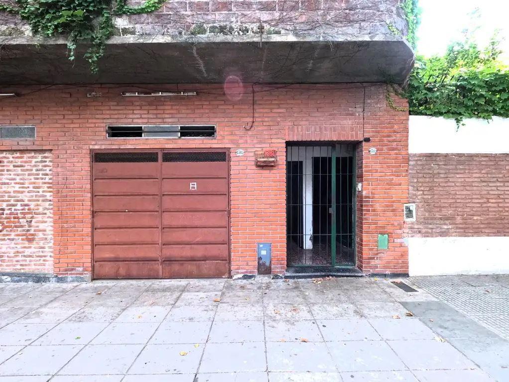 PH de 4 Amb 145 m² con Patio, Cochera, Posib Local, 3 Dorm, 2 Baños. 1