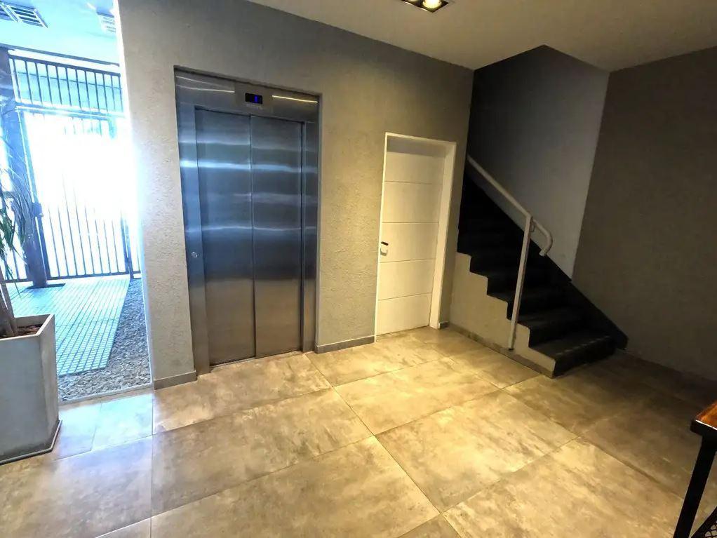 Depto 3 Amb de 65 m² Al Frente con Balcon, Baulera y Cochera Fija Desc. 5