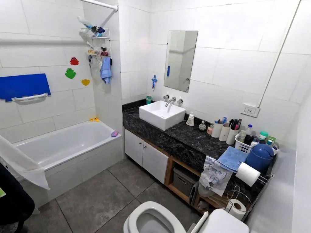 Depto 3 Amb de 65 m² Al Frente con Balcon, Baulera y Cochera Fija Desc. 2
