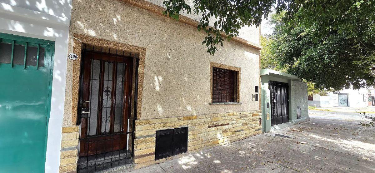 PH 2 AMB con patio y terraza de 108m² (son Cub 40,55 m²). Zona tranquila. Sin expensas.