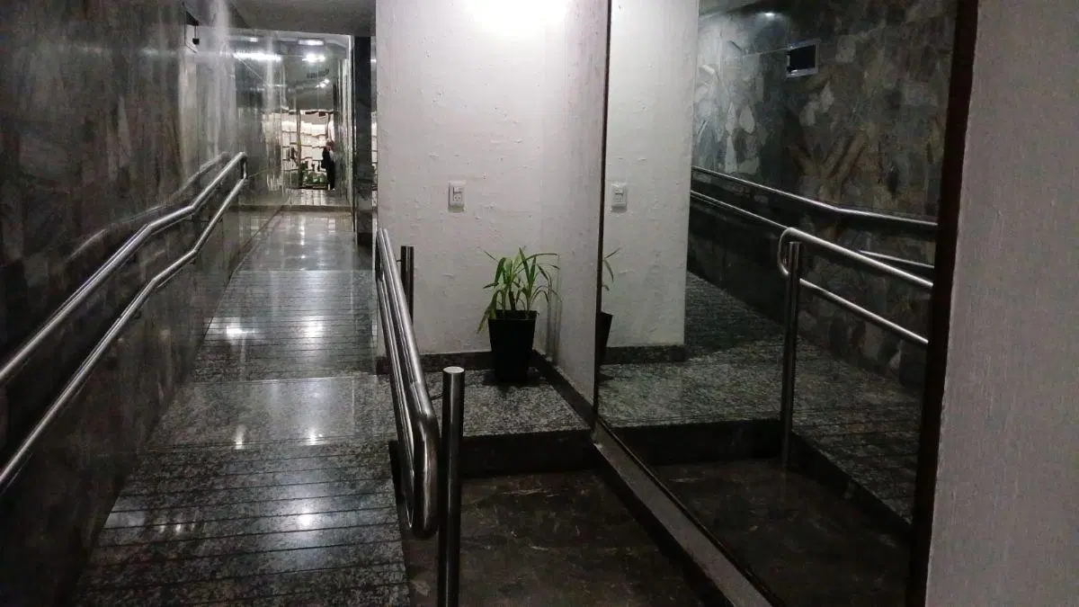 Venta dto 2 amb al frente, 9° último piso con balconazo - A mts Plaza Irlanda 3