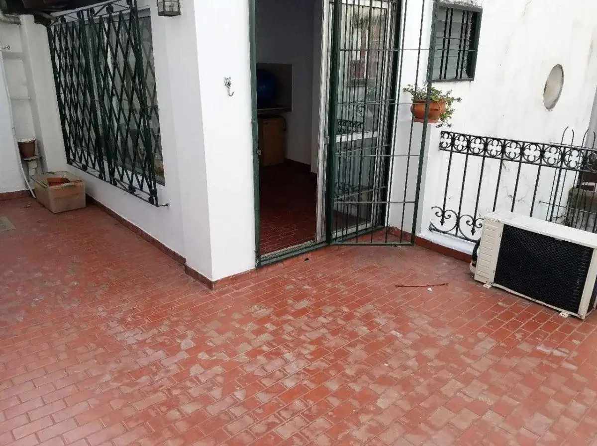 Ph SIN EXPENSAS en alquiler de 3 ambientes con patio, quincho y terraza. 2