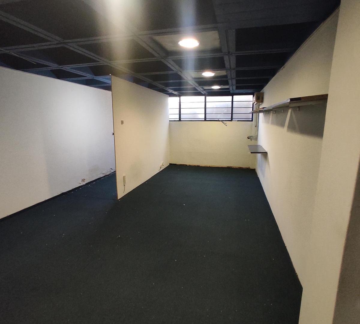 Foto de Local.83m2.Acassuso.Manzone al 900.CON RENTA, imagen 4