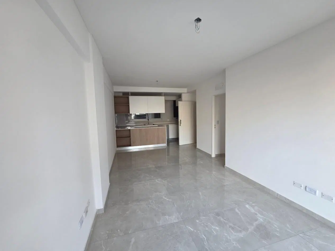 Almagro - Venta semipiso de 3 ambientes a estrenar en piso 8° al frente, con palier privado y balcon 3