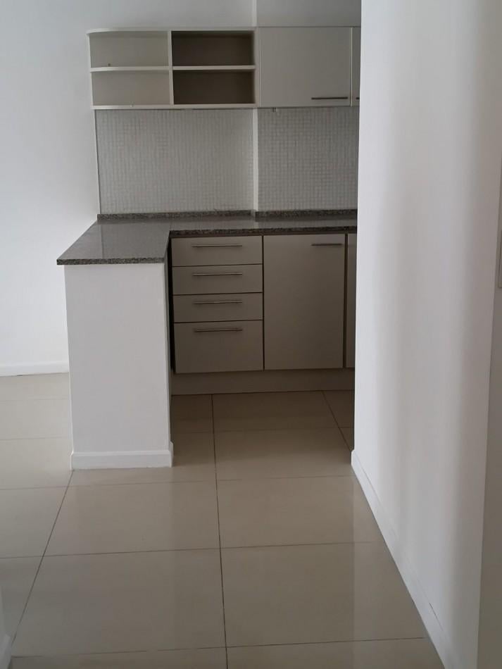 Foto de Villa Crespo - Alquiler de monoambiente al contrafrente con balcon, imagen 3