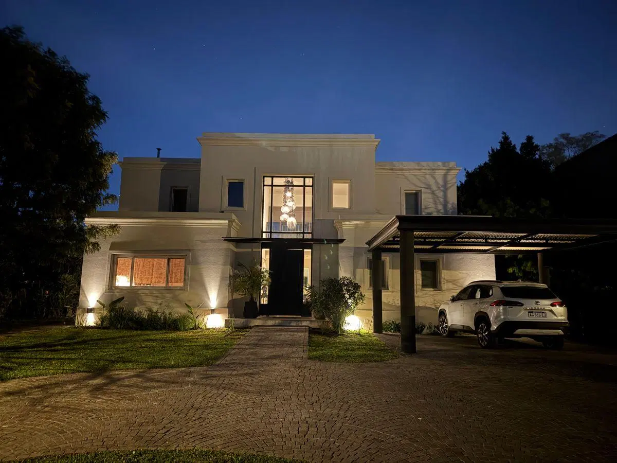 Casa amoblada al parque central en Las Liebres 2