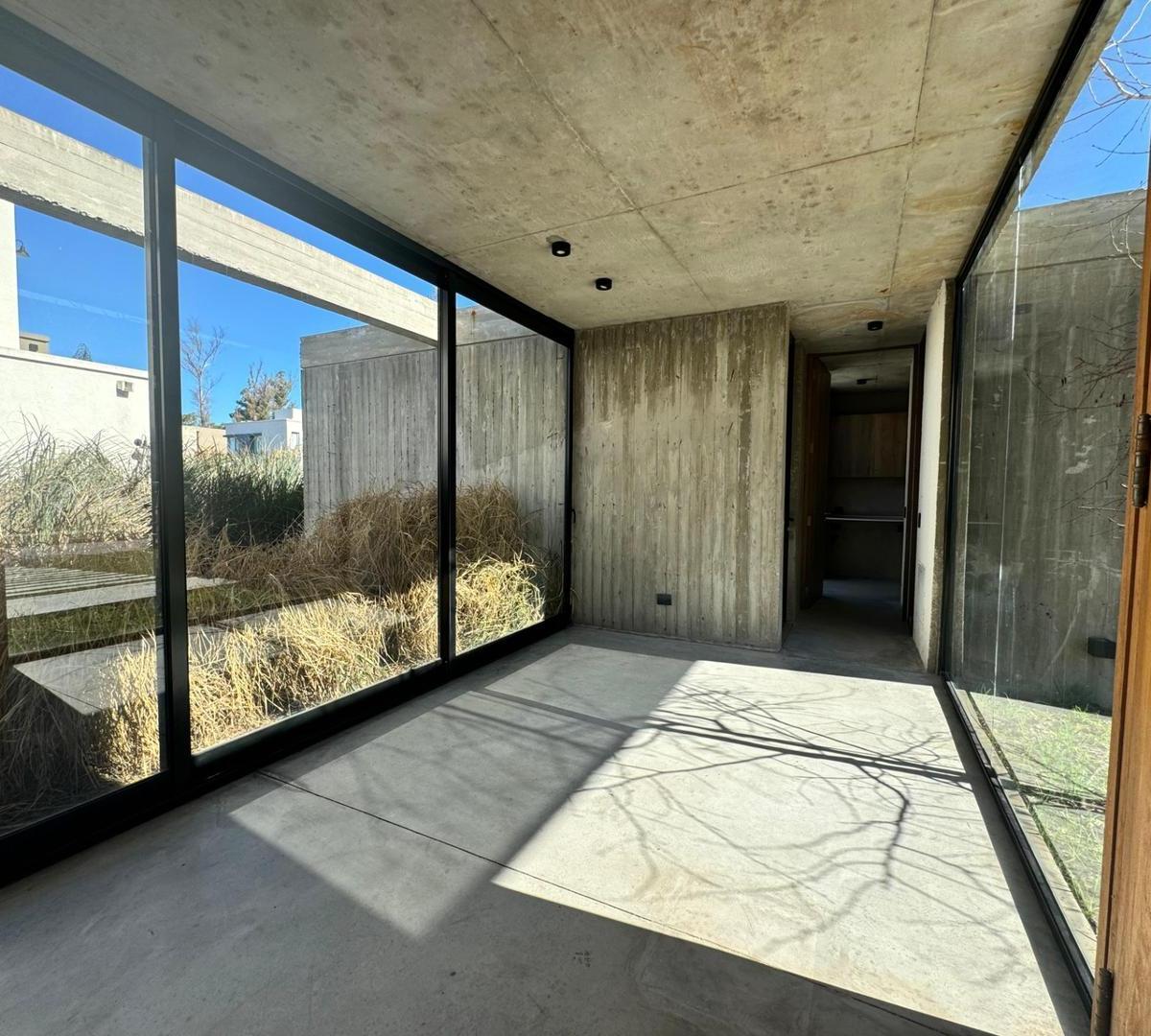 Venta Excelente Casa B Cdo La Candelaria 3
