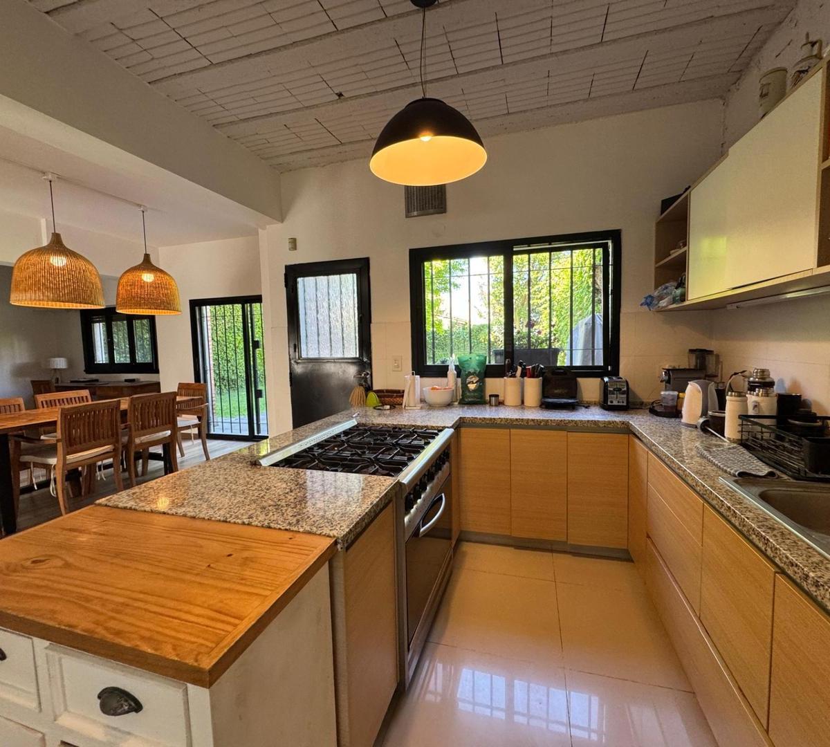 Venta Excelente Chalet en Barrio Ingles 3