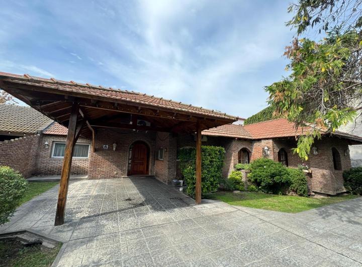 Venta excelente casa en San Miguel 1