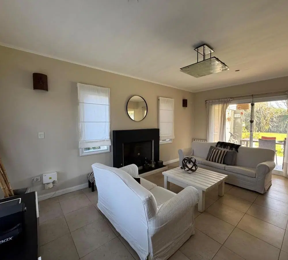 Venta muy linda casa en BCdo La Escondida 4