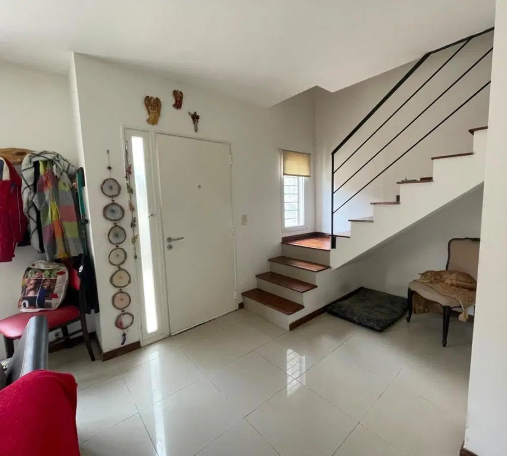 Casa en B Con porton, Bella Vista 3