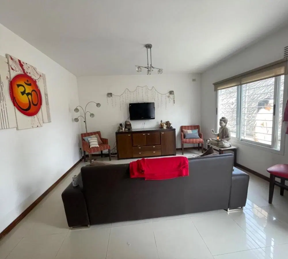 Casa en B Con porton, Bella Vista 2