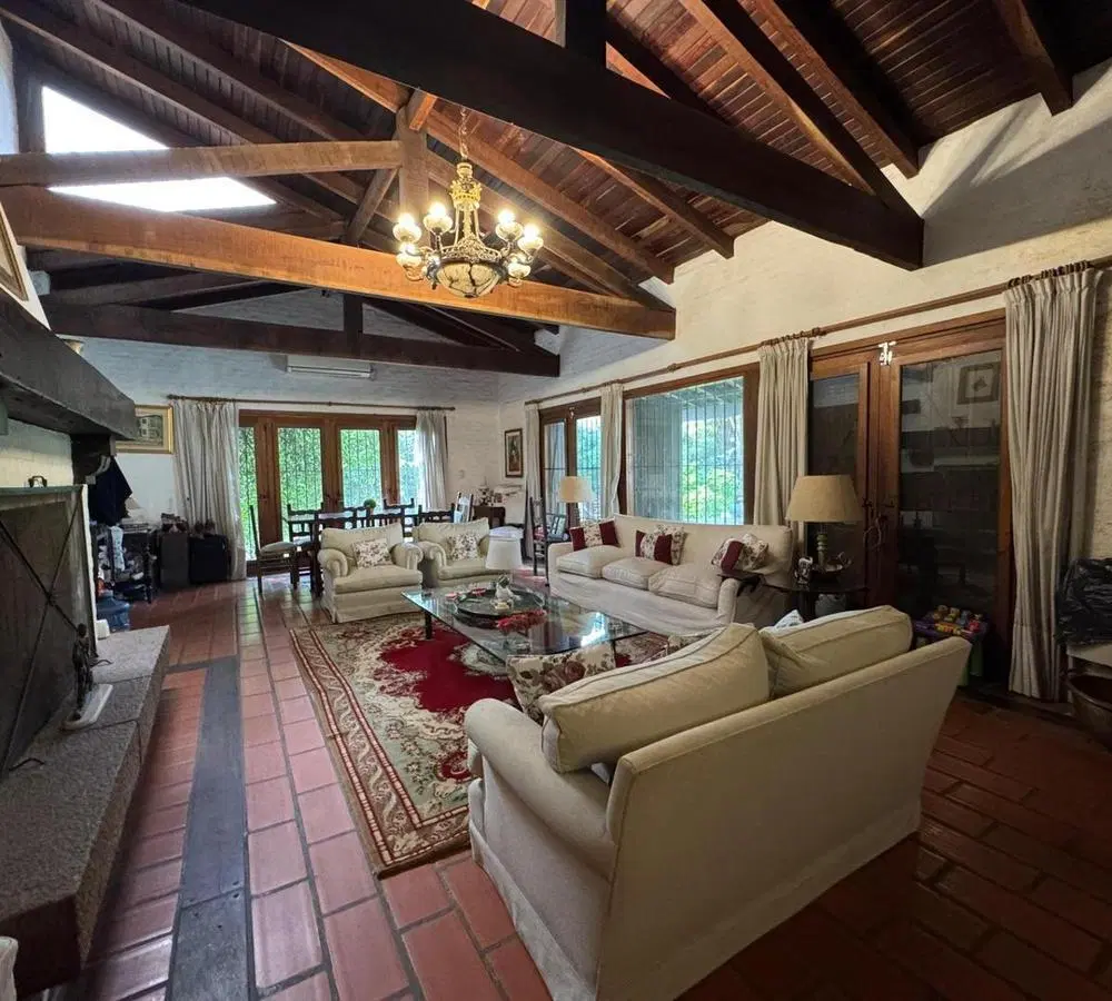 Venta casa en Bella Vista 2