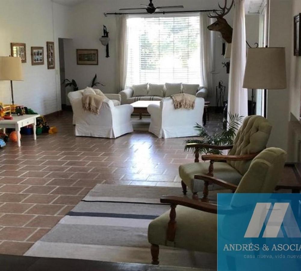 Foto de Venta casa B° La Asuncion, Lujan, imagen 2