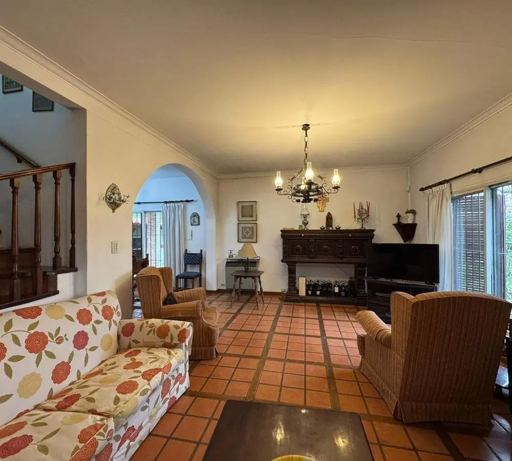 Venta casa en Bella Vista 2
