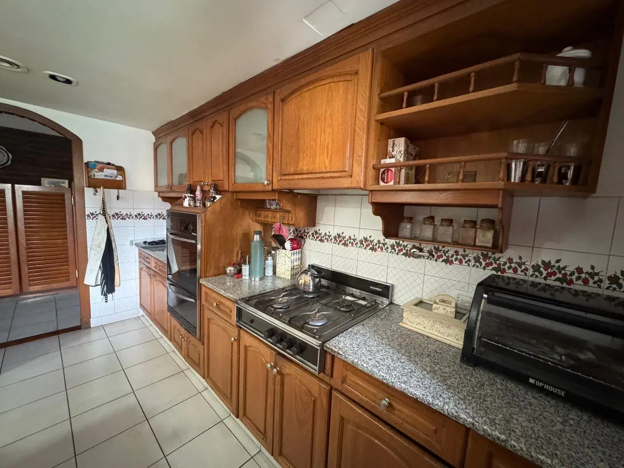 Venta excelente casa en Hurlingham 4