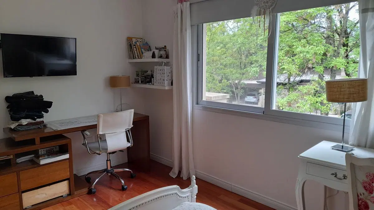 Casa 7 ambientes en B°Cdo Berros I, Bella Vista 3
