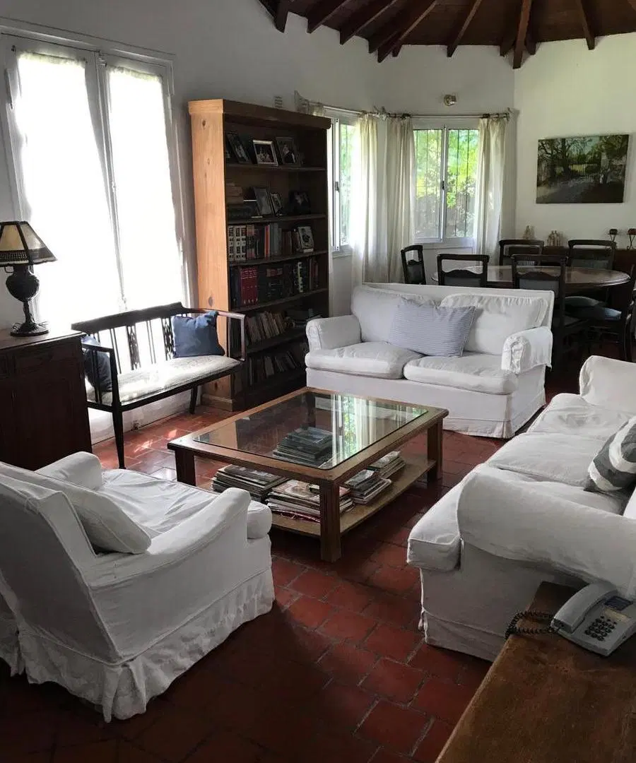 Casa en una planta en EXCELENTE zona en Bella Vista 3