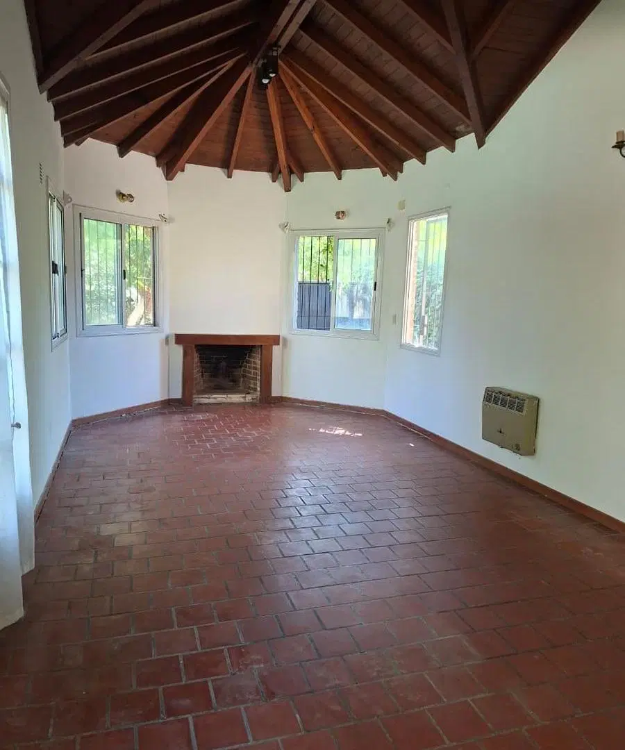 Casa en una planta en EXCELENTE zona en Bella Vista 4