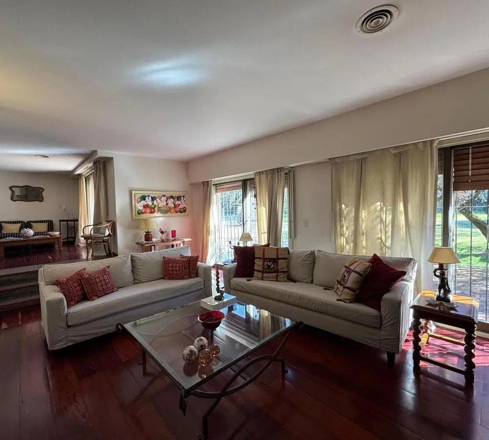Venta excelente casa en Muñiz 1