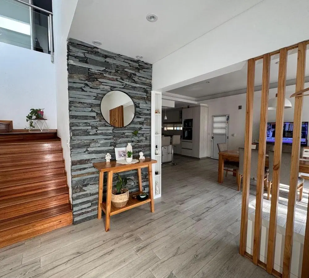 Venta muy linda casa BCdo Las Camelias 4