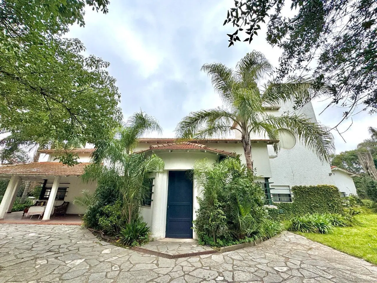 Venta Excelente casa sobre lote de 2506 mts², Bella Vista 1