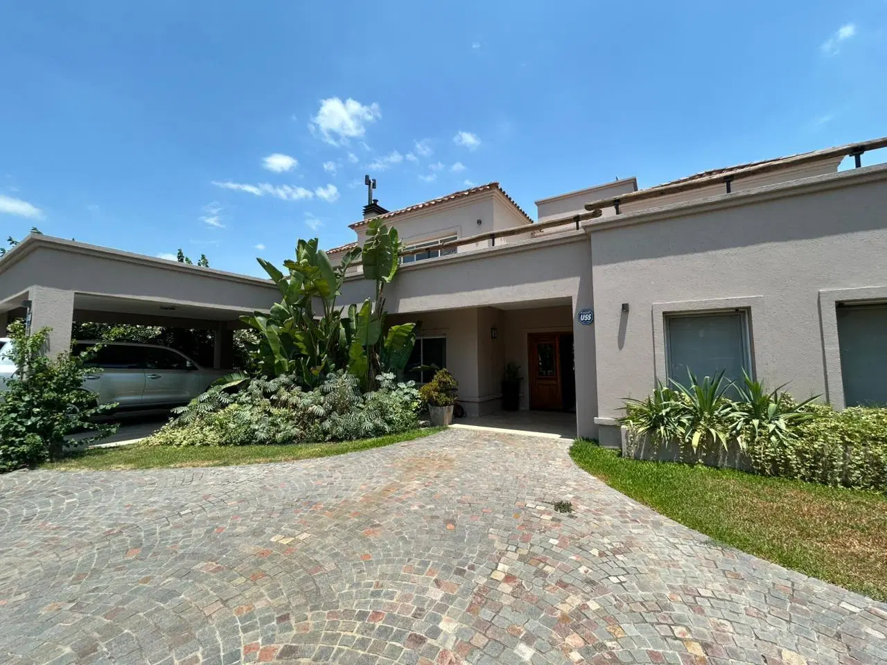 Alquiler excelente casa en B°Cdo Buenos Aires Village 3