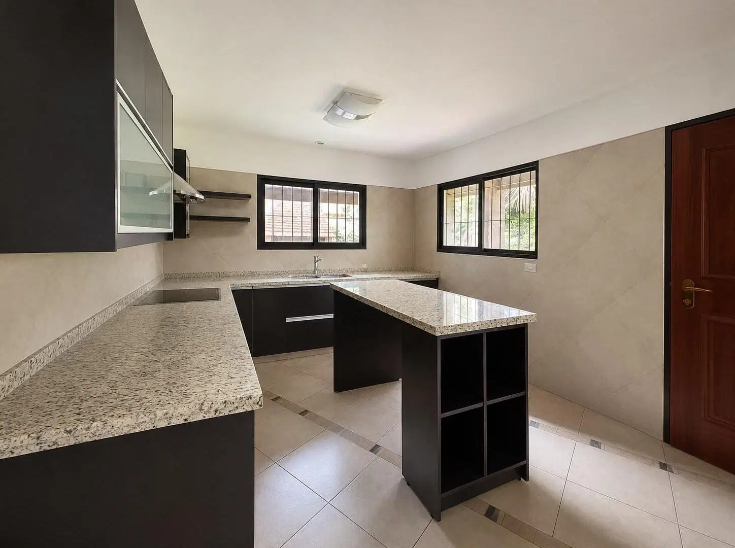 Muy linda casa en Bella Vista 5