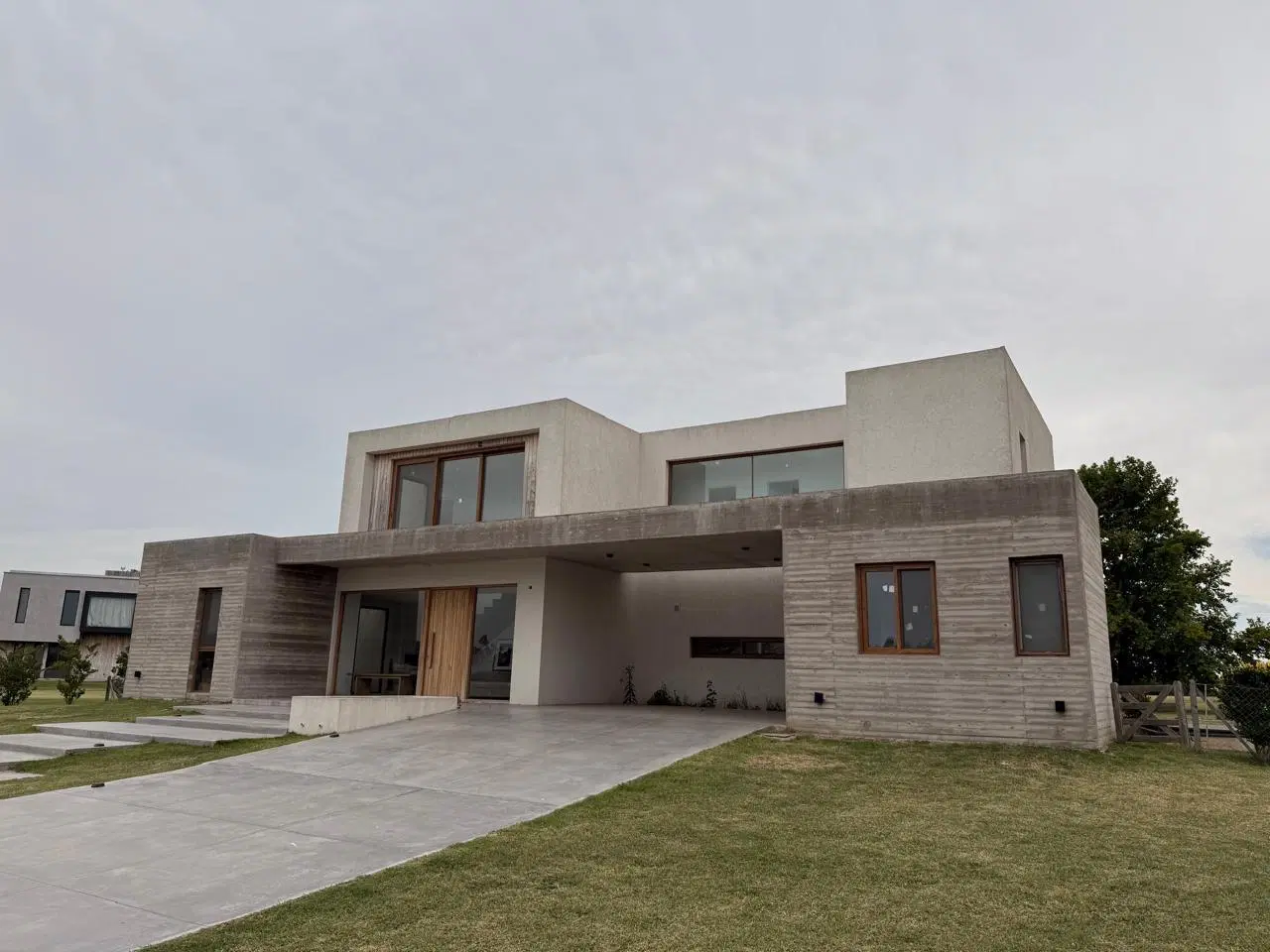 Excelente casa en B°Cdo El Milord, Pilará 2