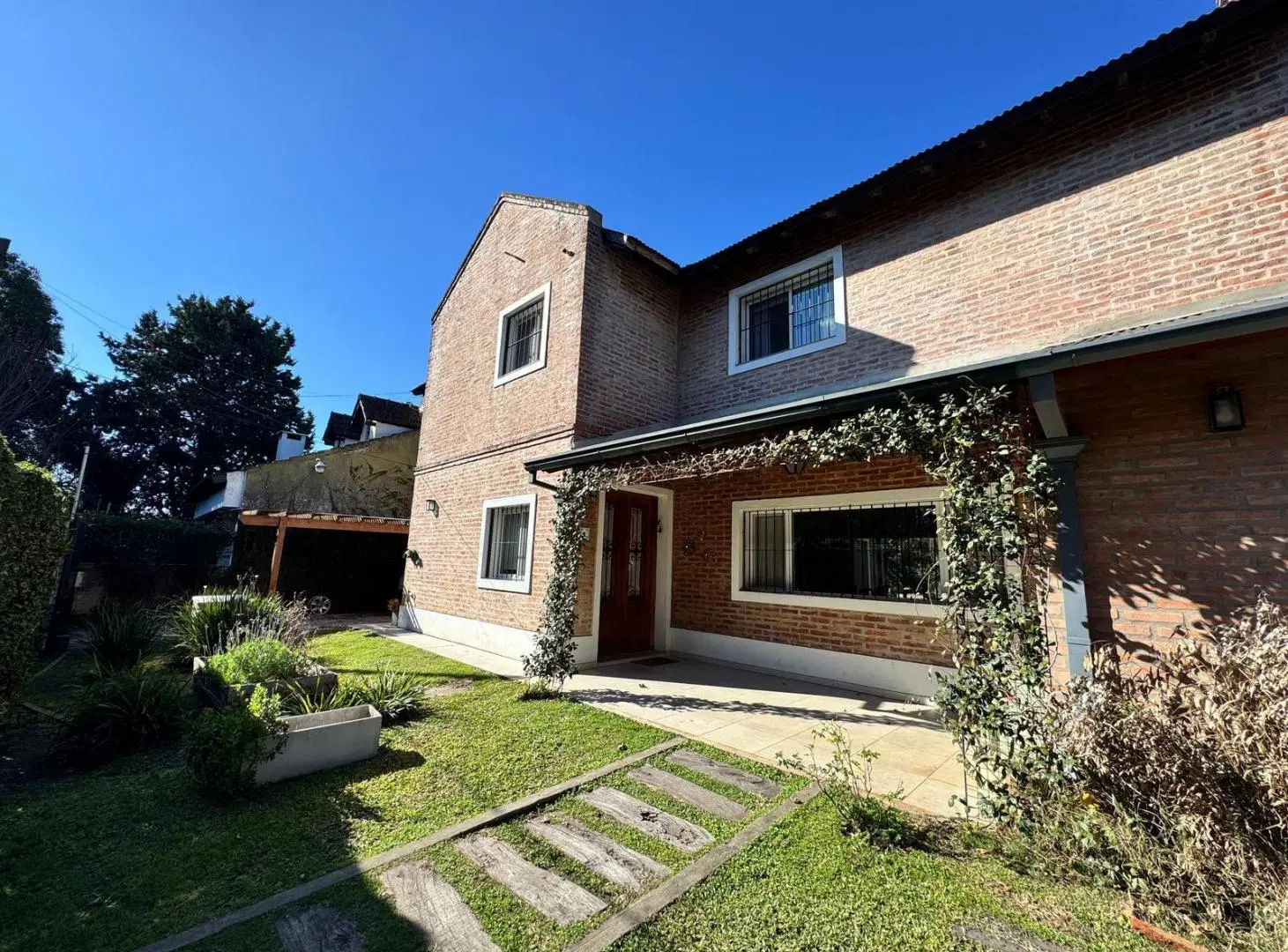 Muy linda casa en VENTA en Bella Vista 2