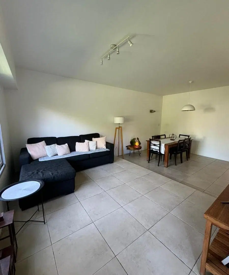 Muy linda casa en Bella Vista 3